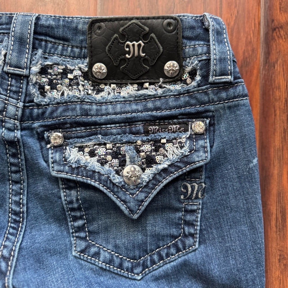 Miss Me Signature Bootcut Jeans Womens 27 Sequin Studded Rhinestone Y2K Low Rise - Picture 9 of 16